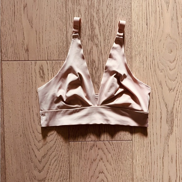 The Invisible Bra - Picture 9 of 12